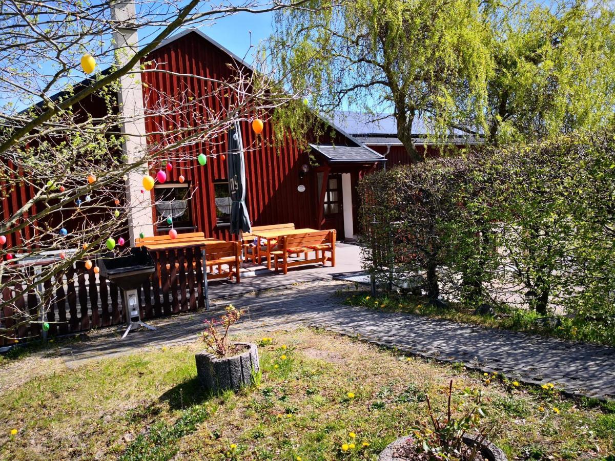 Ferienwohnungen 1 Bis 4 "Pumphut'S Scheune" Lengenfeld  Exterior photo